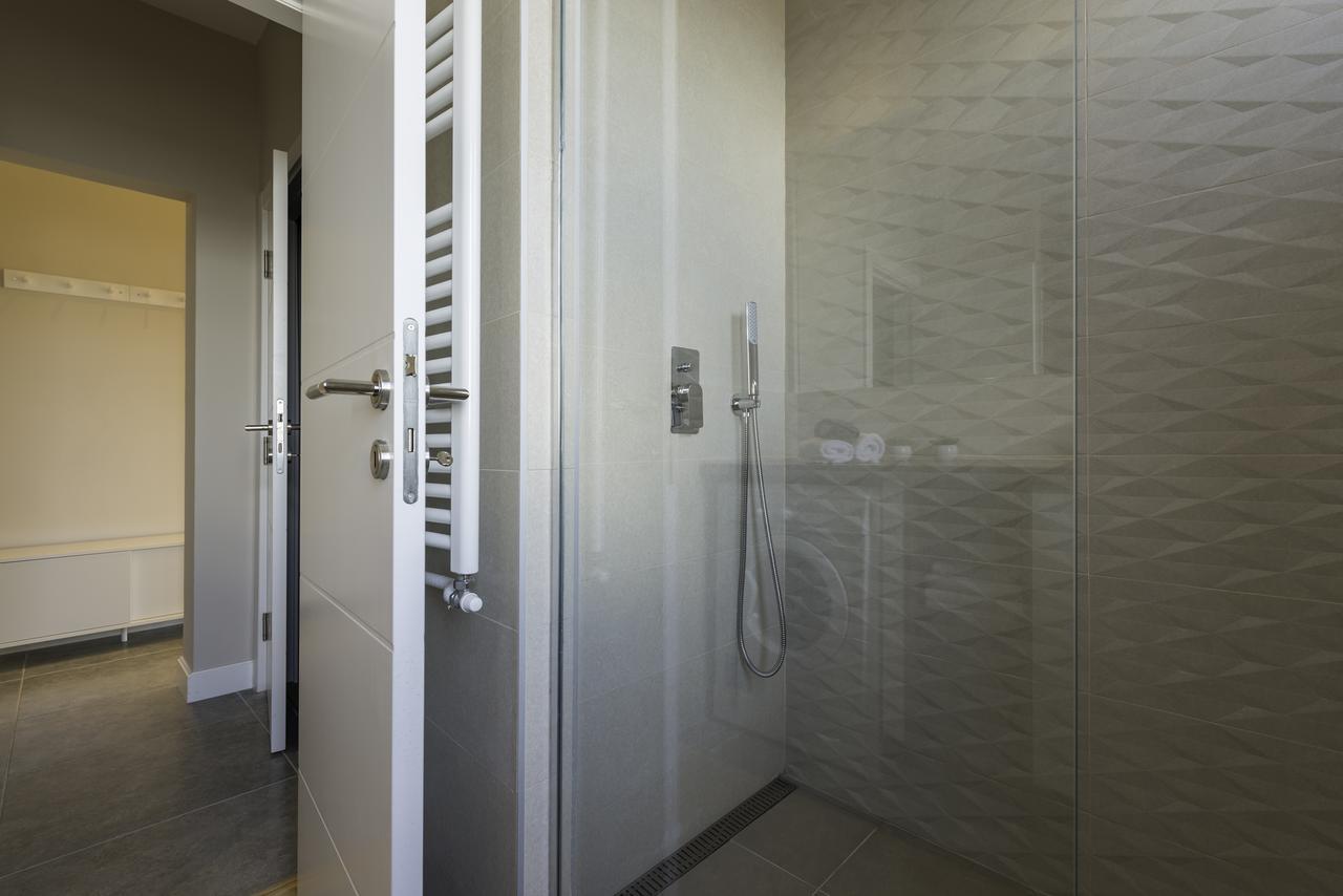 Urban Zen With View - City Break Apartments Belgrado Esterno foto